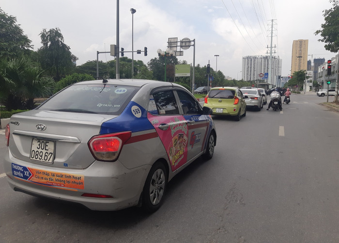 tổng đài taxi rồng vàng xuân mai