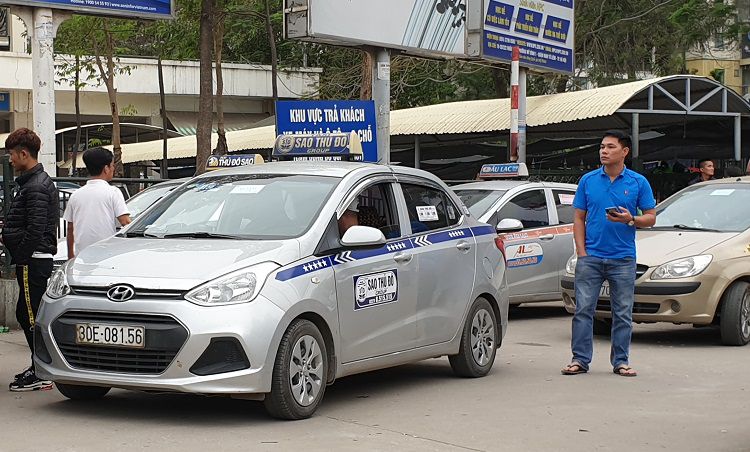 xe taxi hoài ân